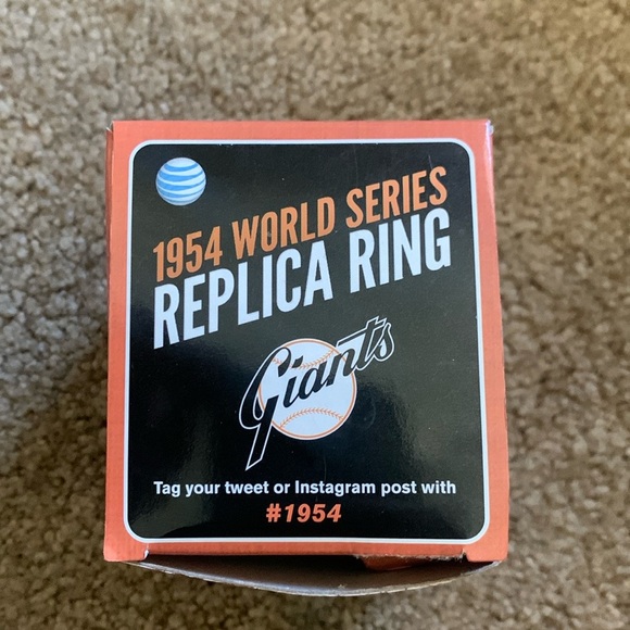 San Francisco Giants 1954 World Series Replica Ring with Box - Picture 14 of 14